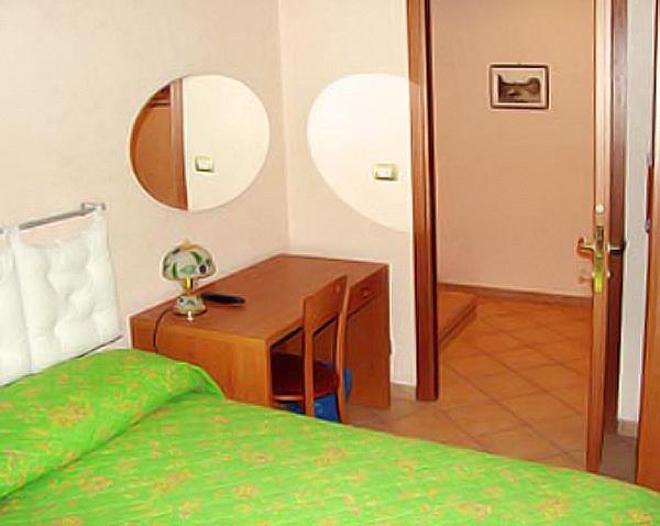 Saint Peter Holiday Rome Room photo