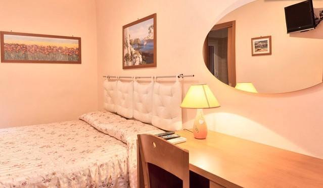 Saint Peter Holiday Rome Room photo
