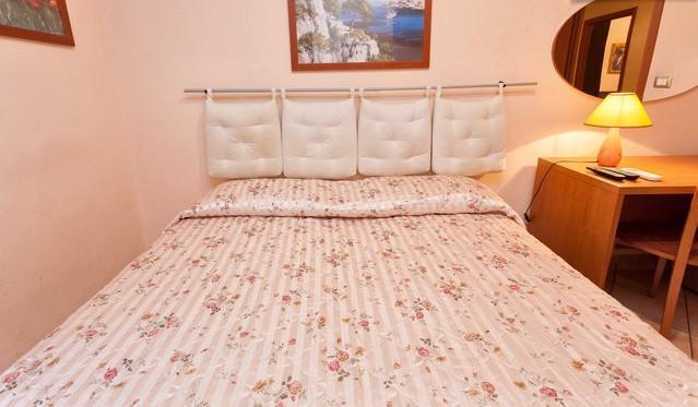 Saint Peter Holiday Rome Room photo
